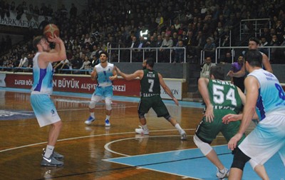 Türkiye Basketbol Ligi’nde mücadele
