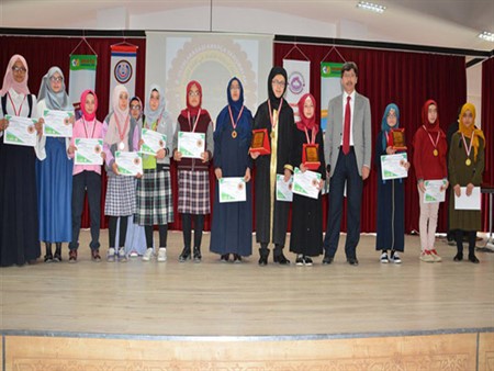 Yarışmaya katılan öğrencilerden; arapça