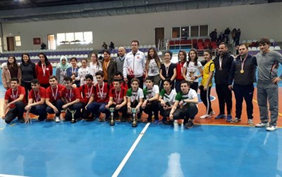 Badminton şampiyonları belli oldu – Kocatepe Gazetesi