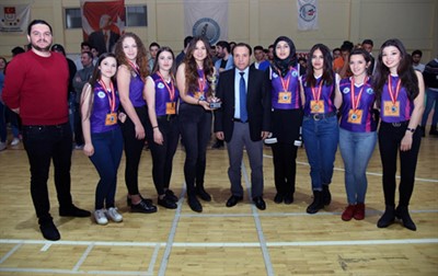AKÜ’lü öğrencilere ödülleri verildi – Kocatepe Gazetesi