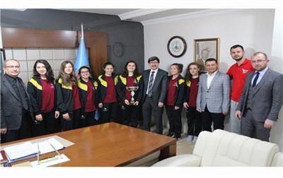 Yalçın namağlup şampiyonları ağırladı – Kocatepe Gazetesi