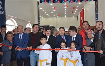 Şuhut Gençlik Spor Merkezi açıldı