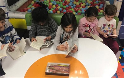 Çocuklar Özdilek’te kitap okumaya doydular
