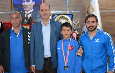 Başarılı sporcudan Bozkurt’a teşekkür – Kocatepe Gazetesi