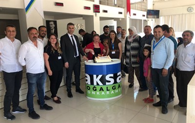 Aksa Doğalgaz şirketi yurt genelinde ulaştığı 3 milyon abone hedefini pasta keserek kutladı: AKSA Gaz’ın Afyon hedefi 13 bin 865 abone