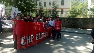 CHP’li gençler Atatürk’ün huzuruna çıktı