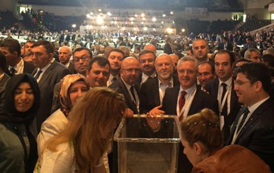 AK Parti’nin olağanüstü kongresi
