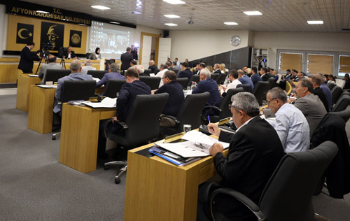 Belediye Meclisi’nde depreme hazırlık ve raylı sistem tartışıldı