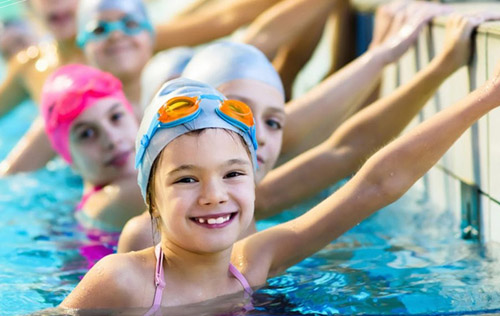 Belediye kızlara yüzme kursu açıyor