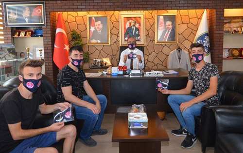 Sandıklıspor taraftarları Başkan Mustafa