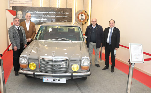 Klasik Mercedes, Afyonlu öğrenciler yararına satıldı