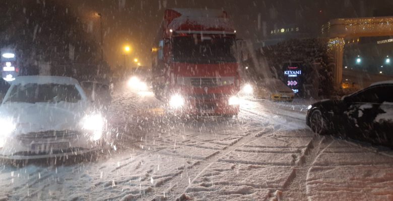 Afyon-Antalya yolunda kamyonlara izin verilmiyor