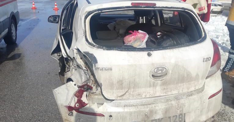 Afyonkarahisar’da trafik kazası: 1 ölü, 5 yaralı