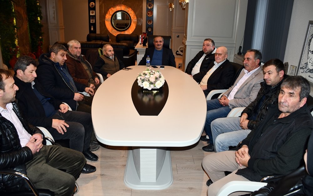 İscehisar Belediye Başkanı Ahmet Şahin muhtarlar isteklerini dinledi
