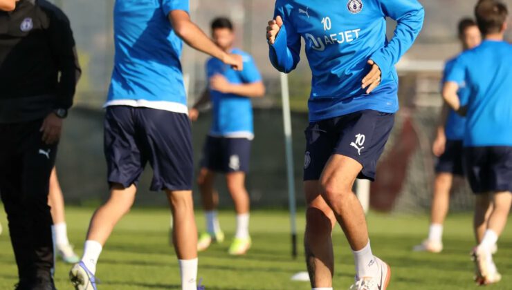 Afyonspor’da alt yapıdan yetişen oyuncular A takımıyla antrenmana çıktı