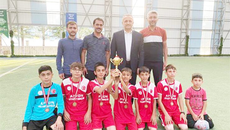 Afyonkarahisar’da camiler arası futbol turnuvası nefes kesti