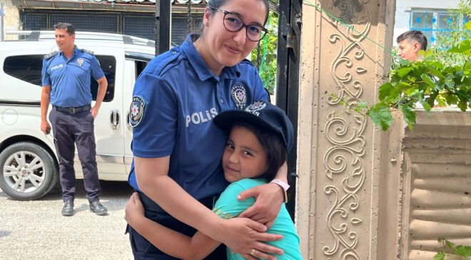 Polis olma hayali kuran küçük Esma’ya doğum günü sürprizi