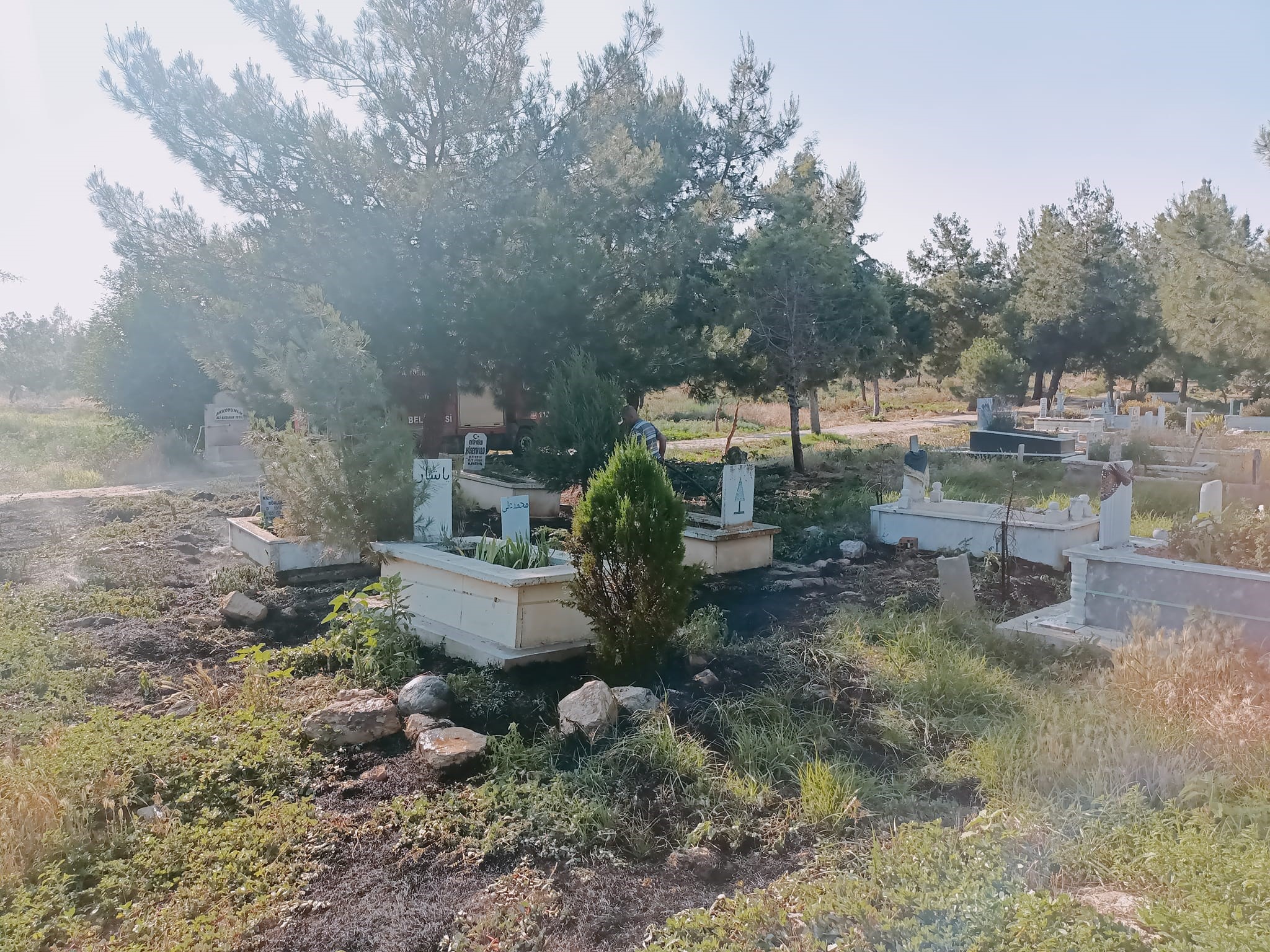 Afyonkarahisar’ın Başmakçı ilçesinde mezarlıkta