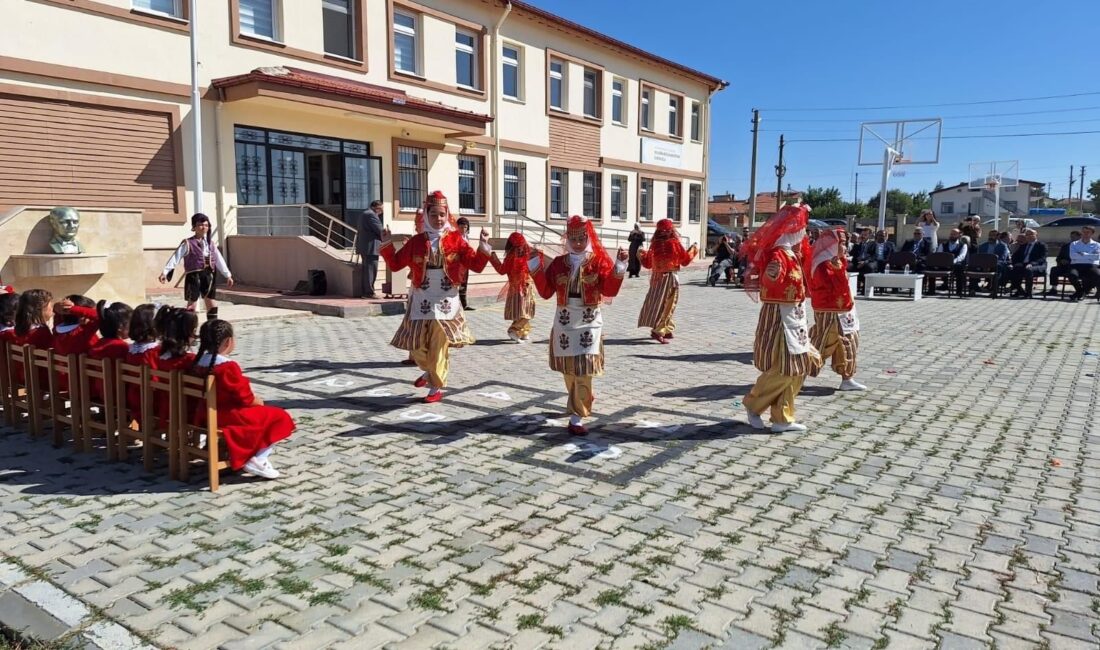 Bolvadin’de İlköğretim Haftası kutlandı