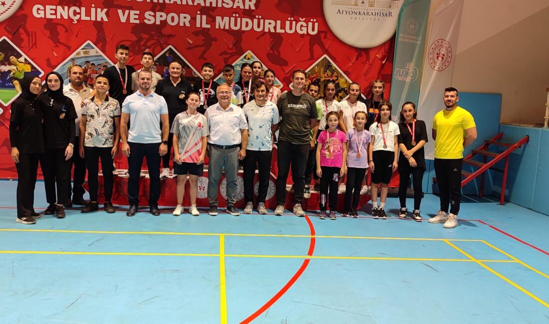 Badmintoncular Zafer için yarıştı