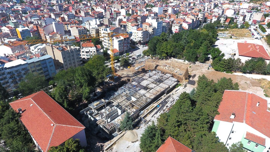 Sandıklı’da yeni belediye hizmet binası inşaatı sürüyor