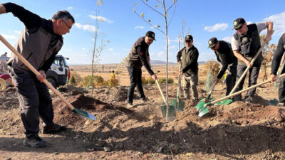 Eskişehir’de ‘Cumhuriyetimizin 100’üncü yılı hatıra ormanı’ kuruldu