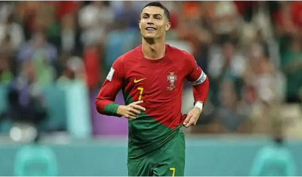 Ronaldo penaltı öncesi besmele çekti: Golünü attı! O anlar gündem oldu…