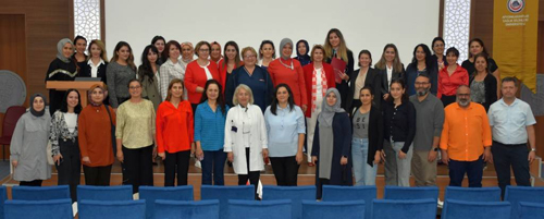 AFSÜ’de kadın akademisyenler akademide kadın temasını ele aldı