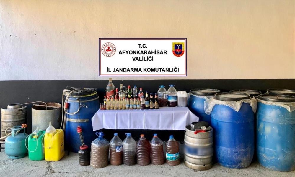  Afyonkarahisar’da kaçak alkol üretilen