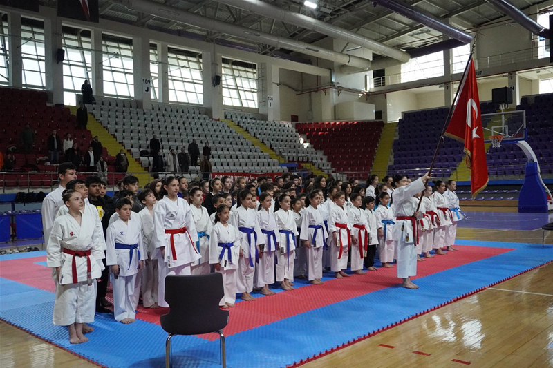 170 Karateci Okul Sporları’nda Yarıştı
