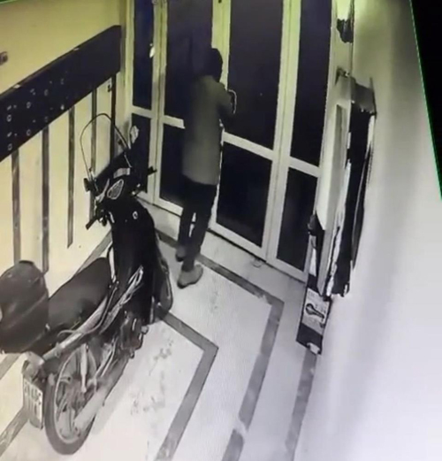 Eskişehir’de çaldığı motosikleti apartmandan