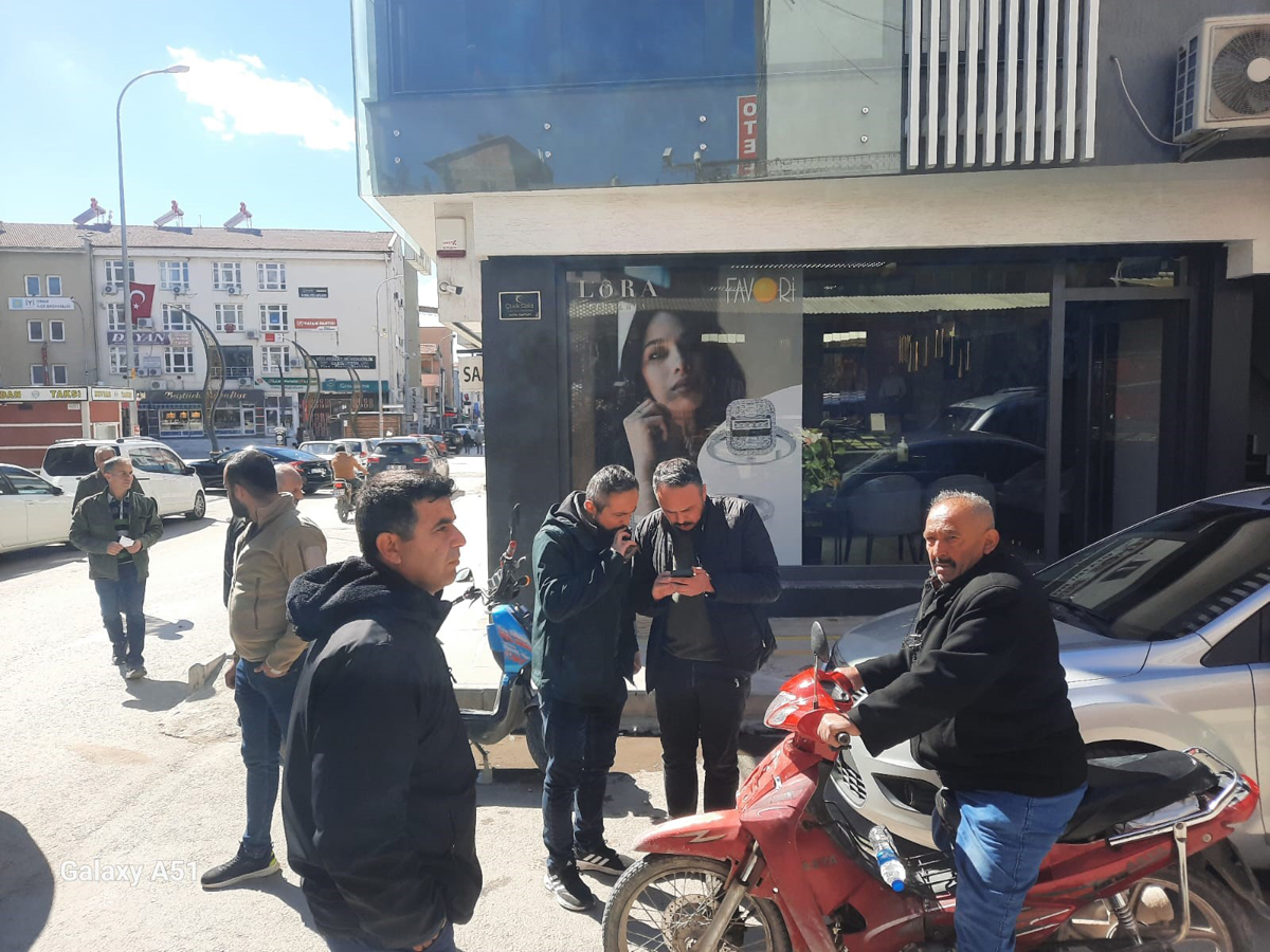 Afyon'da Kuyumcu Dükkanına Silahı Soygun Girişimi