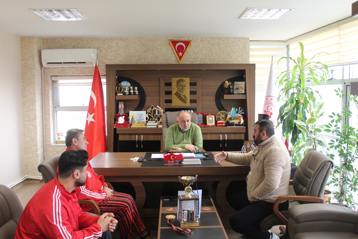 Türkiye Şampiyonu Turan'dan Kasapoğlu'na Ziyaret