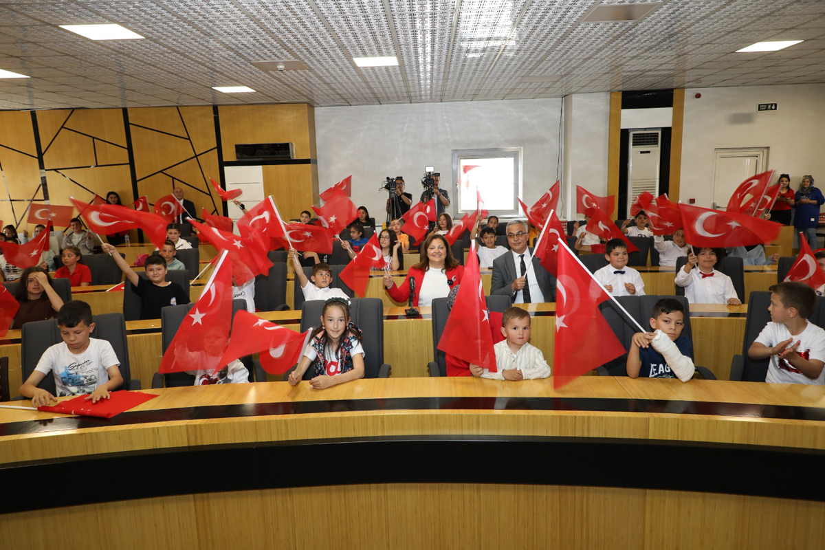 23 Nisan Çocuk Meclisi Toplandı
