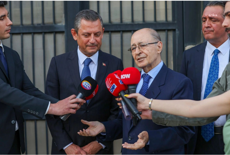 CHP Genel Başkanı Özgür Özel'in, 10. Cumhurbaşkanı Ahmet Necdet Sezer’i ziyareti yaklaşık 1,5 saat sürdü.